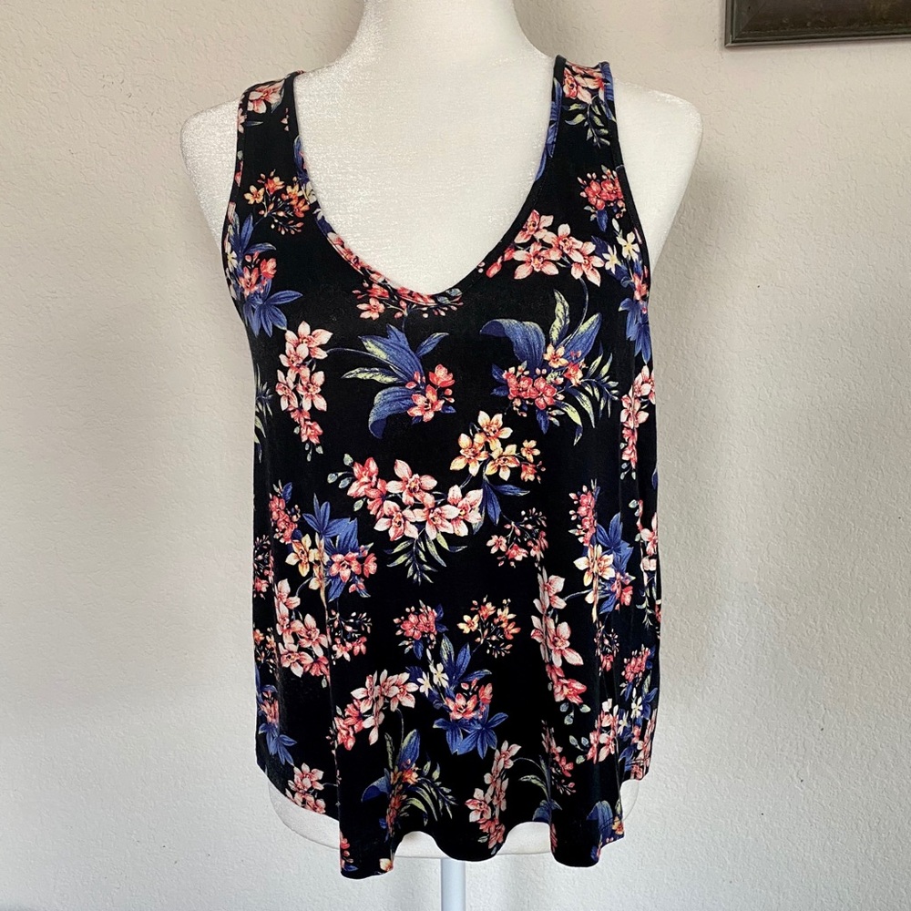 American Eagle Soft Floral Tank - Size Medium